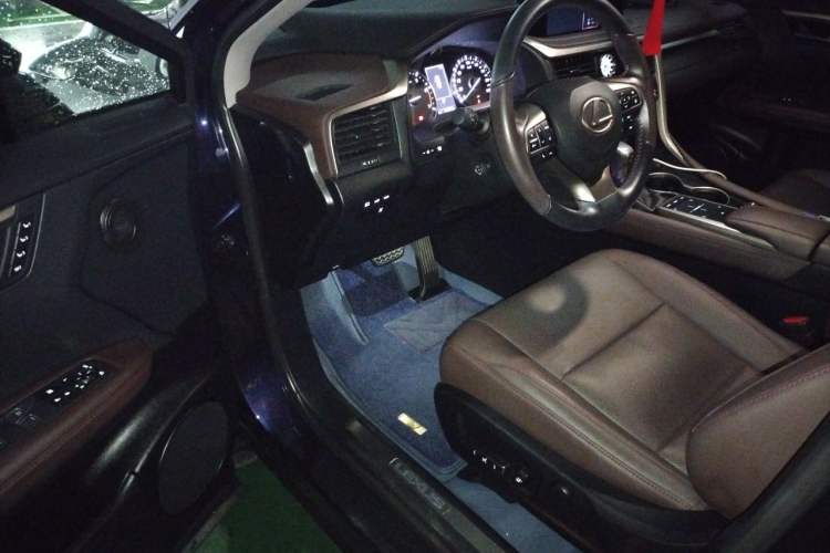 Used Lexus RX 2020 Facelifted 300 4x4 Elegant Edition Driver Seat