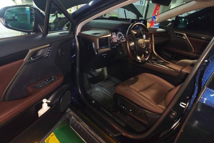 Used Lexus RX 2020 Facelifted 300 4x4 Elegant Edition Driver Seat