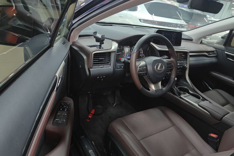 Used Lexus RX 2020 Facelifted 300 4x4 Elegant Edition Driver Seat