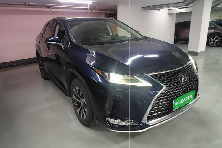 Used Lexus RX 2020 Revised Version 300 Two-Wheel Drive Comfort Edition Front Right 45 Deg