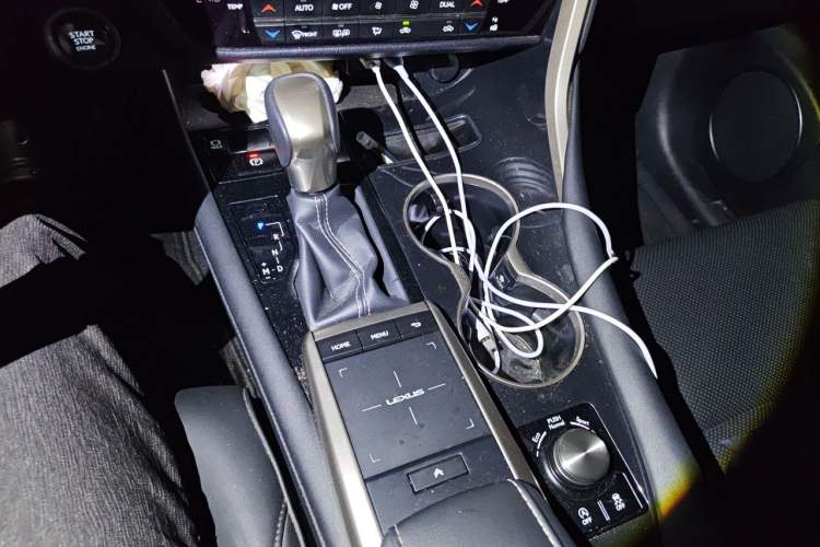 Used Lexus RX 2020 Revised Version 300 Two-Wheel Drive Elite Edition Gear Lever