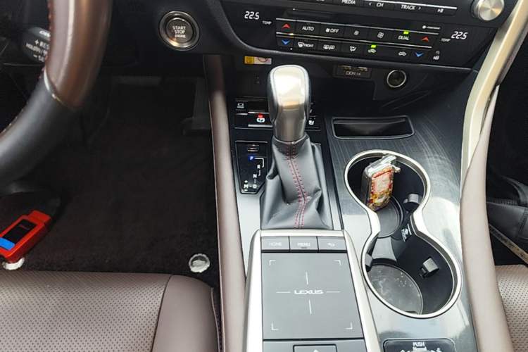 Used Lexus RX 2020 Facelifted 300 4x4 Elegant Edition Gear Lever