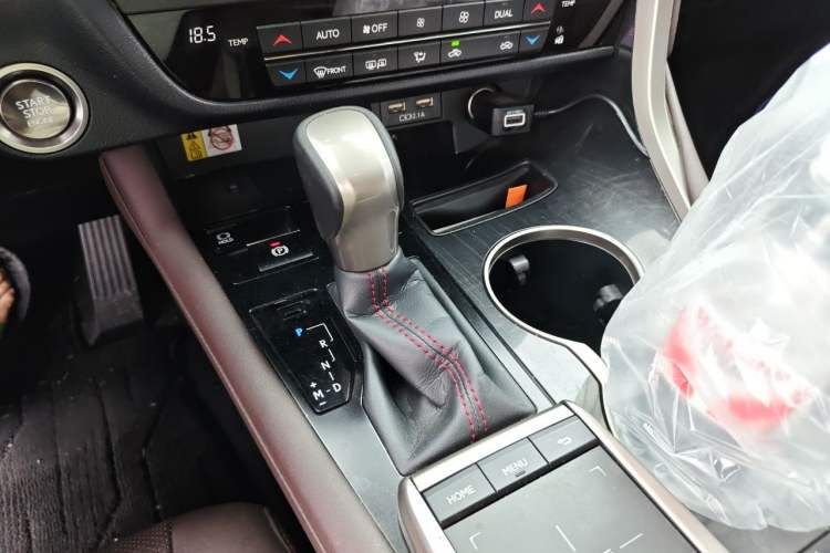 Used Lexus RX 2020 Facelifted 300 4x4 Elegant Edition Gear Lever