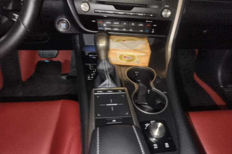 Used Lexus RX 2020 Revised Version 300 Two-Wheel Drive Elite Edition Gear Lever