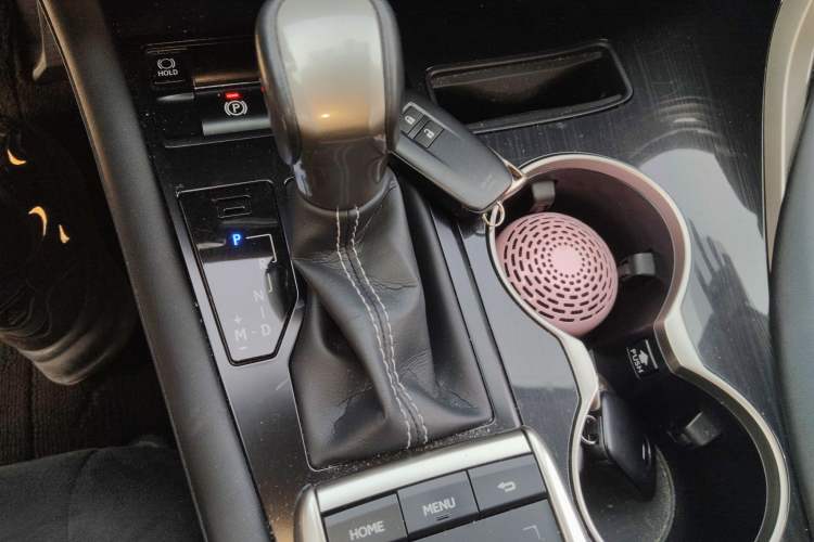 Used Lexus RX 2020 300 Two-Wheel Drive Elite Version China V Standard Gear Lever