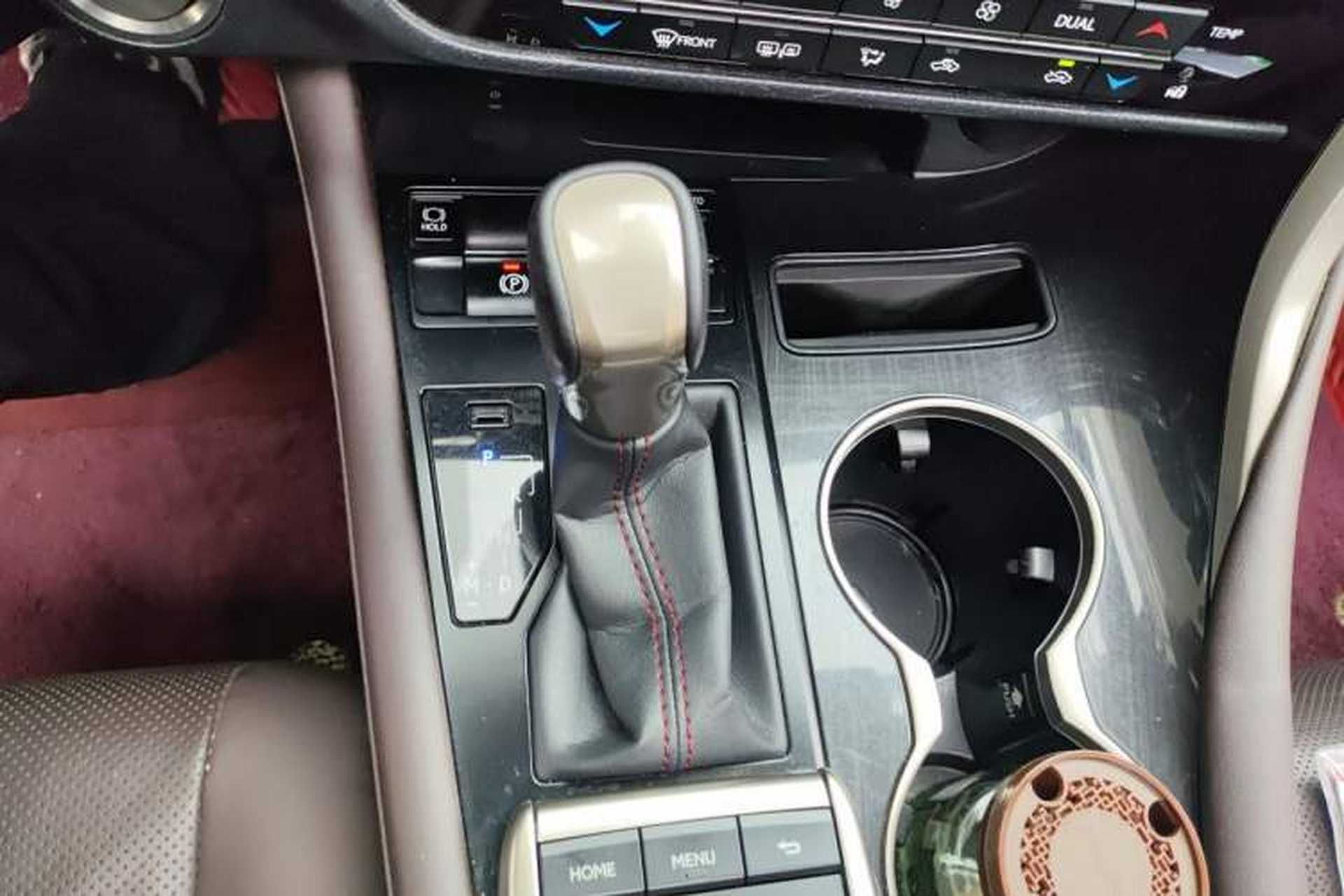 Used Lexus RX 2020 300 4x4 Elegant Edition China VI Gear Lever
