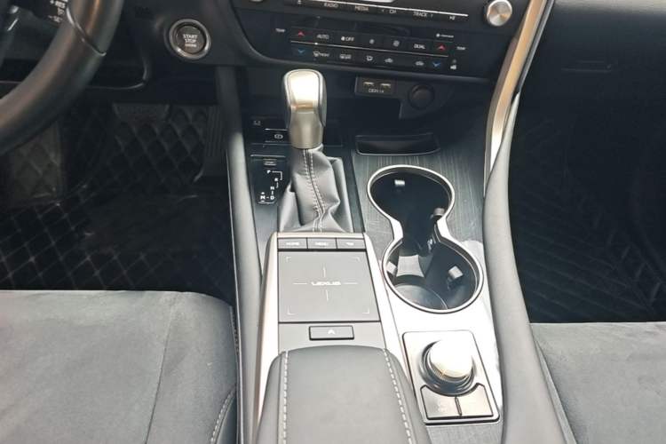 Used Lexus RX 2020 Revised Version 300 Two-Wheel Drive Elite Edition Gear Lever