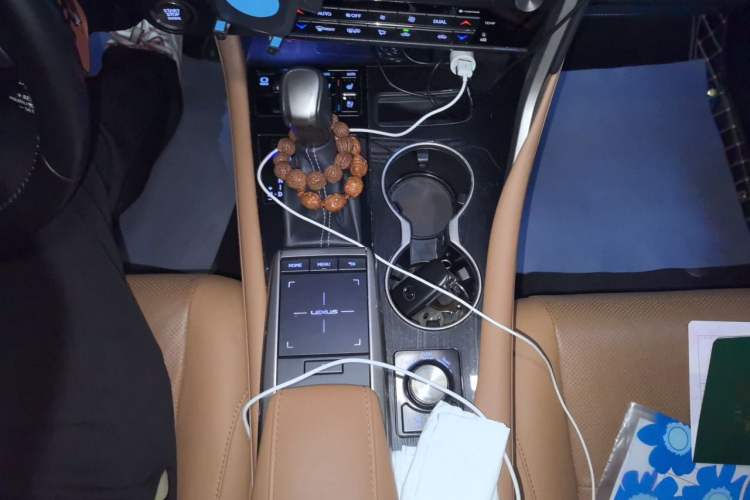 Used Lexus RX 2020 Facelifted 300 4x4 Elegant Edition Gear Lever