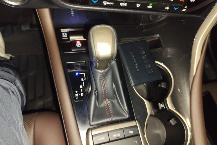 Used Lexus RX 2020 Facelifted 300 4x4 Elegant Edition Gear Lever