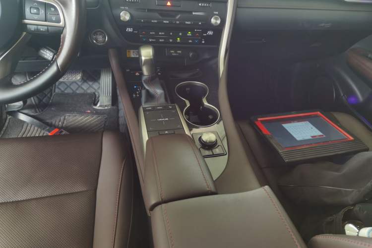 Used Lexus RX 2020 Facelifted 300 4x4 Elegant Edition Gear Lever