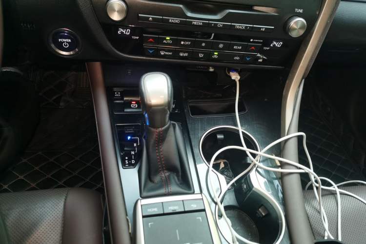 Used Lexus RX 2020 450hL Four-Wheel Drive Elegant 7-Seater China VI Standard Gear Lever
