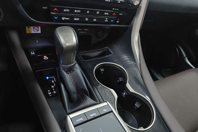 Used Lexus RX 2020 Facelifted 300 4x4 Elegant Edition Gear Lever