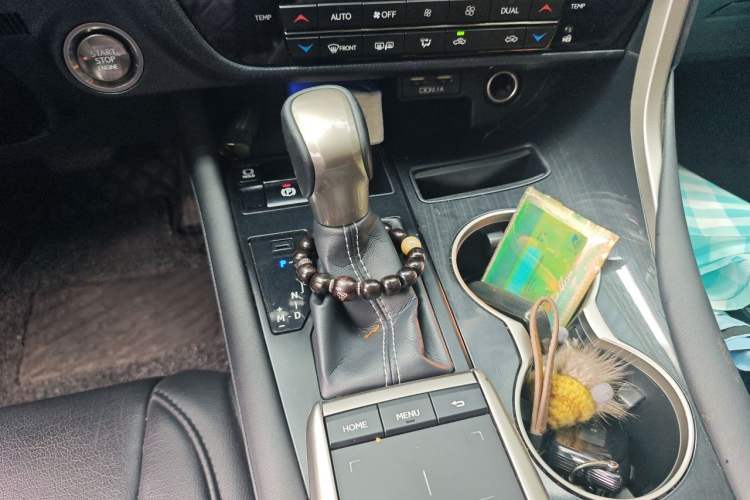 Used Lexus RX 2020 Revised Version 300 Two-Wheel Drive Elite Edition Gear Lever