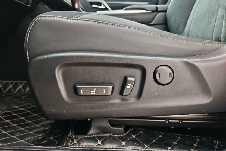 Used Lexus RX 2020 Revised Version 300 Two-Wheel Drive Elite Edition Interior 11