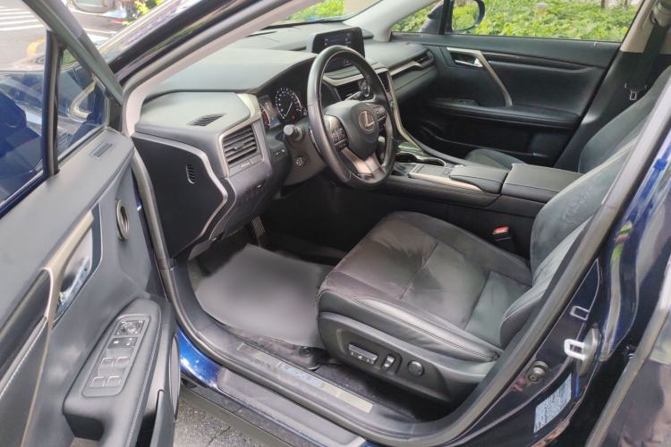 Used Lexus RX 2020 Revised Version 300 Two-Wheel Drive Elite Edition Interior 2
