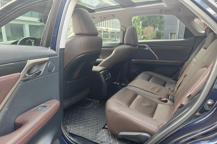 Used Lexus RX 2020 Facelifted 300 4x4 Elegant Edition Interior 3