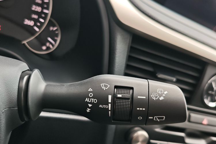 Used Lexus RX 2020 Revised Version 300 Two-Wheel Drive Elite Edition Interior 3