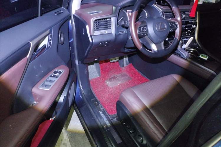 Used Lexus RX 2020 Facelifted 300 4x4 Elegant Edition Interior 3