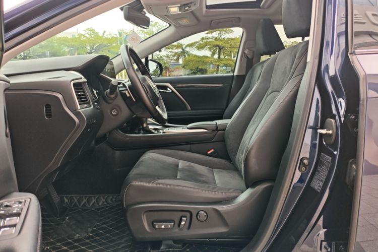 Used Lexus RX 2020 Revised Version 300 Two-Wheel Drive Elite Edition Interior 7