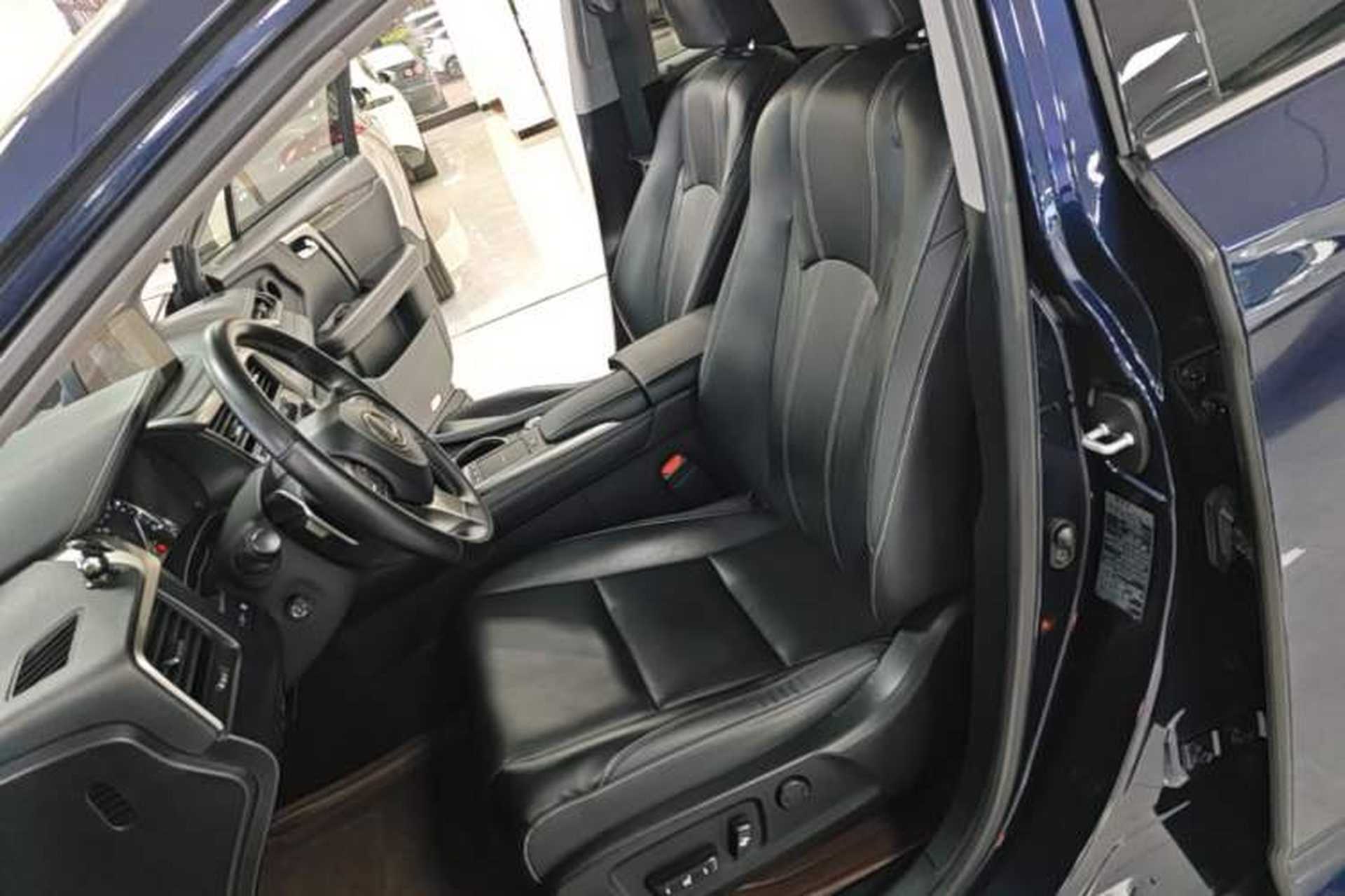 Used Lexus RX 2020 Revised Version 300 Two-Wheel Drive Elite Edition Left Front Seat