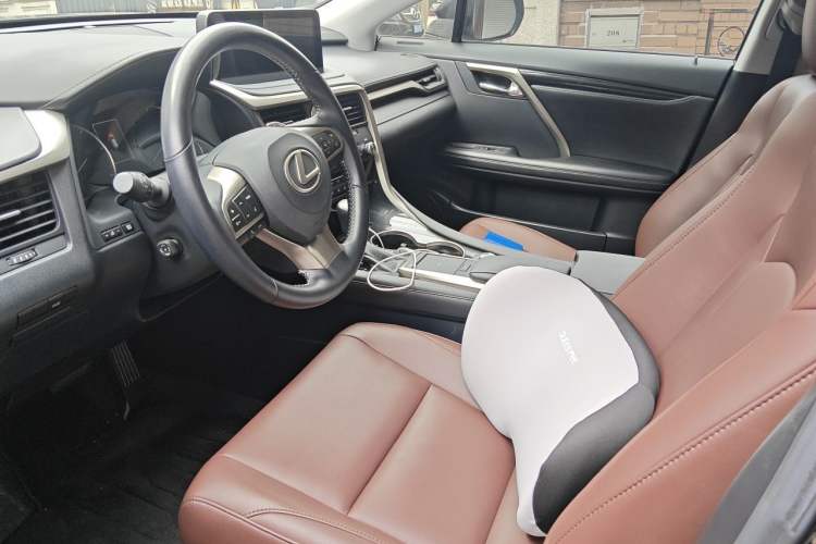 Used Lexus RX 2020 Revised Version 300 Two-Wheel Drive Elite Edition Left Front Seat