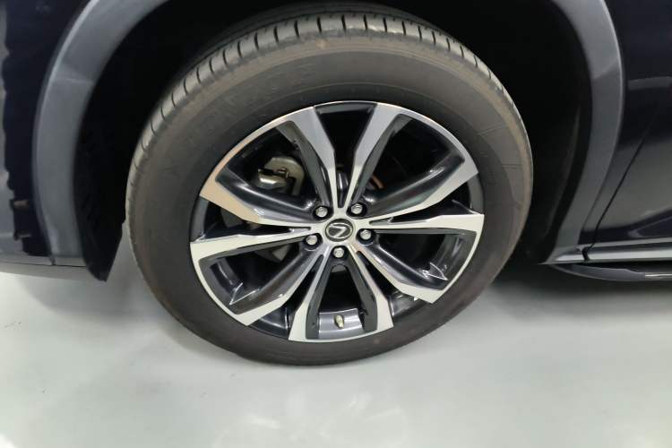 Used Lexus RX 2020 Facelifted 300 4x4 Elegant Edition Left Front Wheel Hub