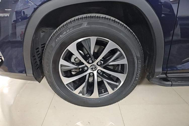 Used Lexus RX 2020 Revised Version 300 Two-Wheel Drive Elite Edition Left Front Wheel Hub