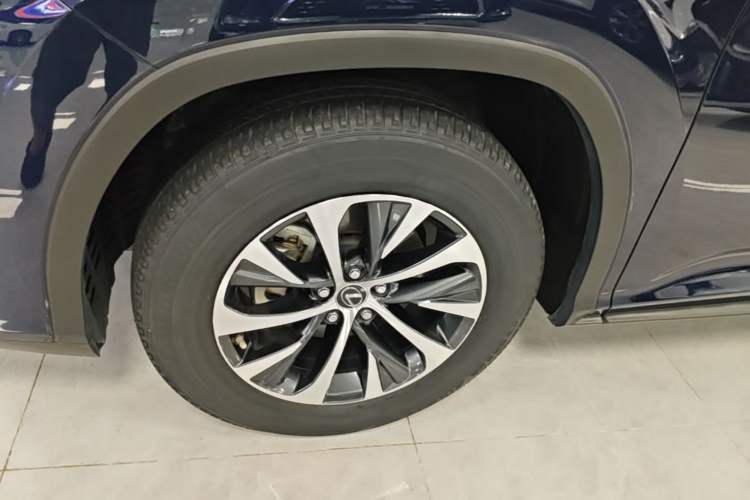 Used Lexus RX 2020 Revised Version 300 Two-Wheel Drive Elite Edition Left Front Wheel Hub
