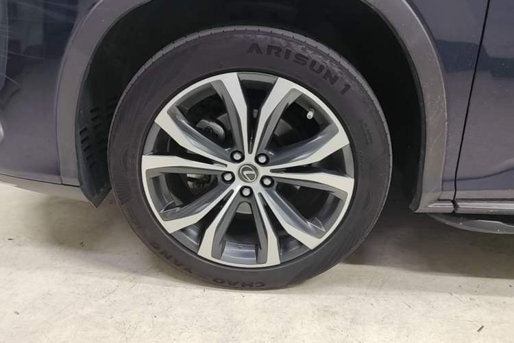 Used Lexus RX 2020 Facelifted 300 4x4 Elegant Edition Left Front Wheel Hub