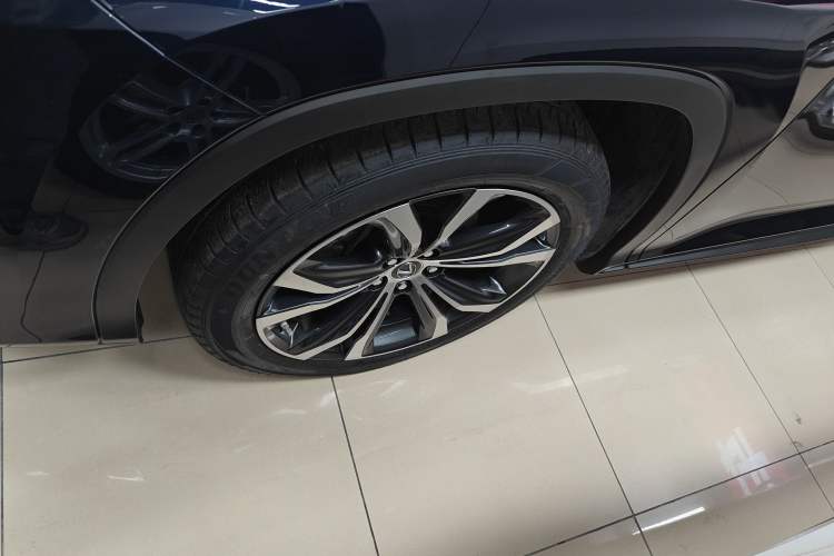 Used Lexus RX 2020 Facelifted 300 4x4 Elegant Edition Left Front Wheel Hub