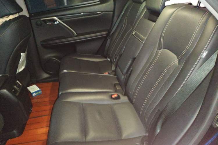 Used Lexus RX 2020 300 4x4 Elegant Edition China VI Left Rear Seat
