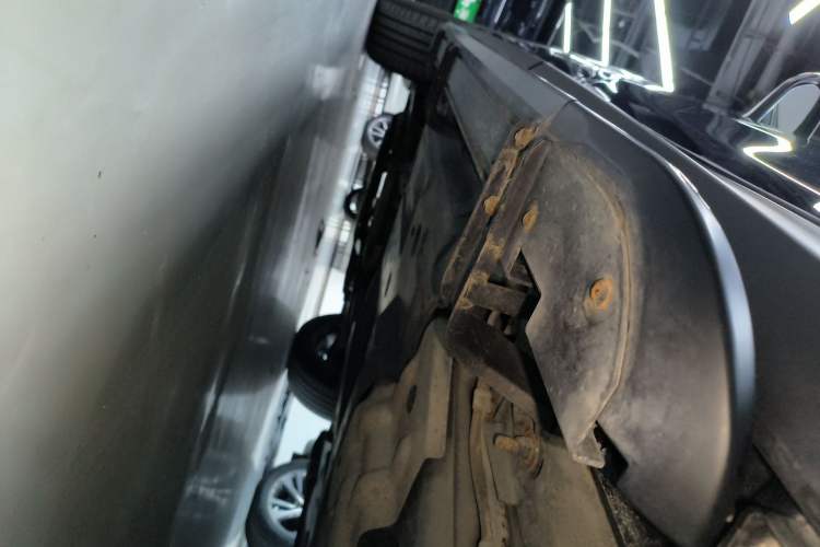 Used Lexus RX 2020 Facelifted 300 4x4 Elegant Edition Left Side Sill