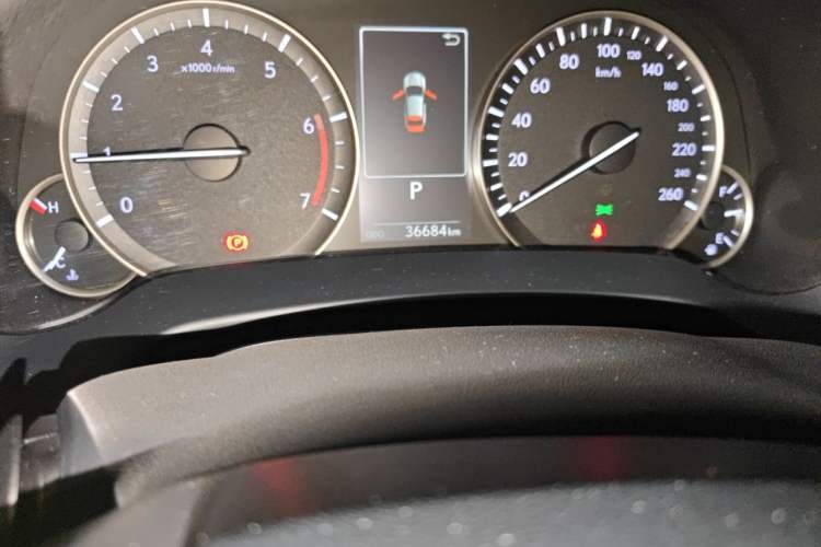 Used Lexus RX 2020 Facelifted 300 4x4 Elegant Edition Odometer Close Up
