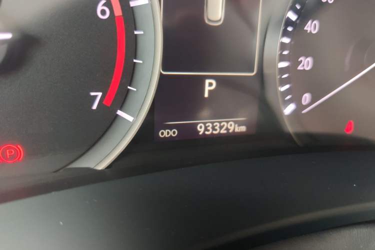 Used Lexus RX 2020 Facelifted 300 4x4 Elegant Edition Odometer Close Up