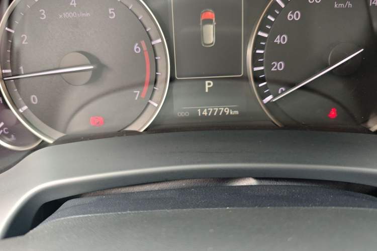 Used Lexus RX 2020 Revised Version 300 Two-Wheel Drive Elite Edition Odometer Close Up