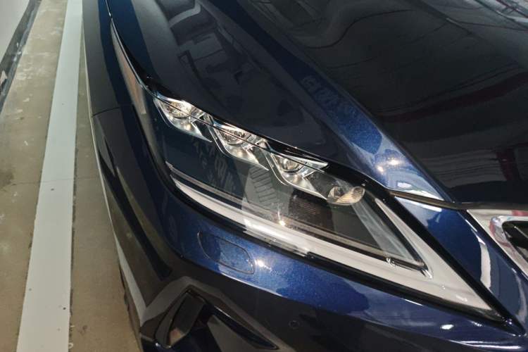 Used Lexus RX 2020 Revised Version 450h Four-Wheel Drive Elegant Edition Right Front Headlight