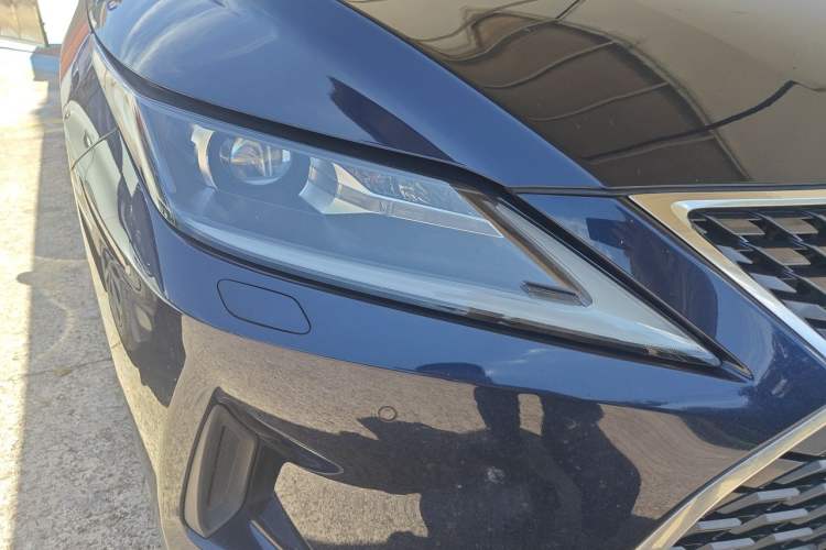 Used Lexus RX 2020 Revised Version 300 Two-Wheel Drive Elite Edition Right Front Headlight