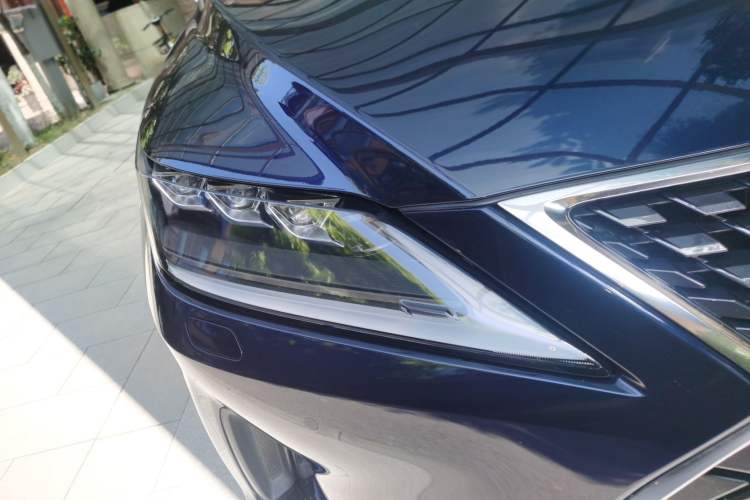 Used Lexus RX 2020 450hL Four-Wheel Drive Elegant 7-Seater China VI Standard Right Front Headlight