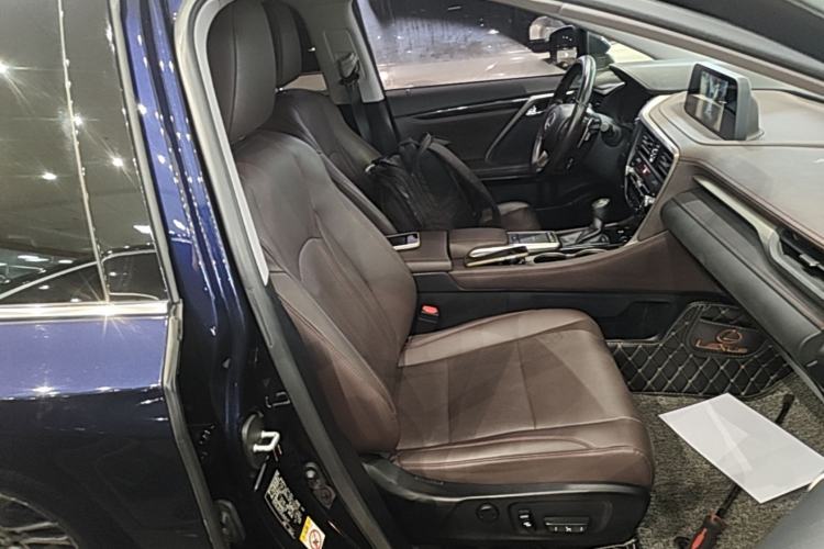 Used Lexus RX 2020 300 4x4 Elegant Edition China VI Right Front Seat