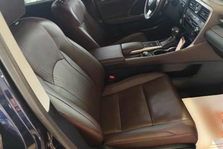 Used Lexus RX 2020 Revised Version 450hL Four-Wheel Drive Elegant Edition 7 Seats Right Front Seat