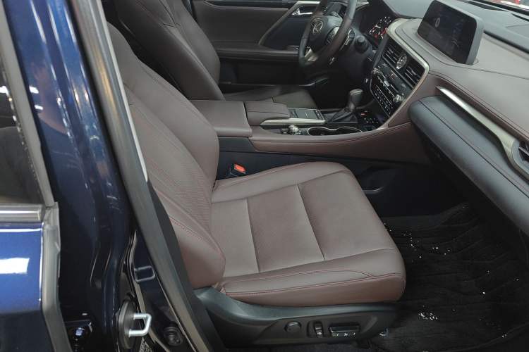 Used Lexus RX 2020 Facelifted 300 4x4 Elegant Edition Right Front Seat