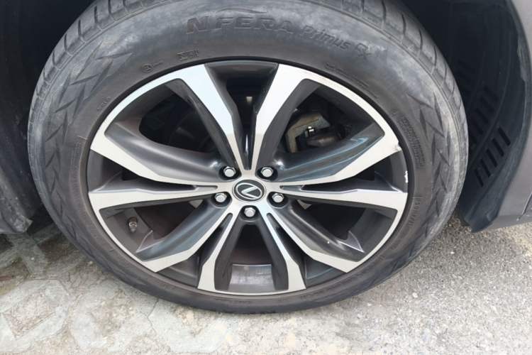 Used Lexus RX 2020 300 4x4 Elegant Edition China VI Right Front Wheel Hub