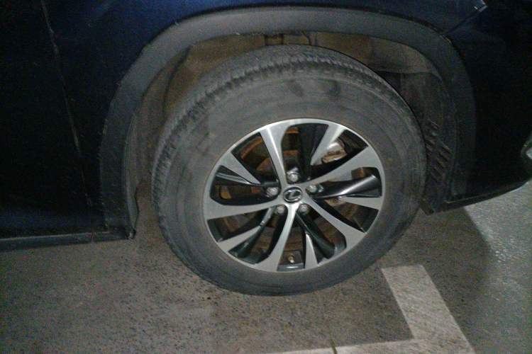 Used Lexus RX 2020 300 Two-Wheel Drive Elite Version China V Standard Right Front Wheel Hub