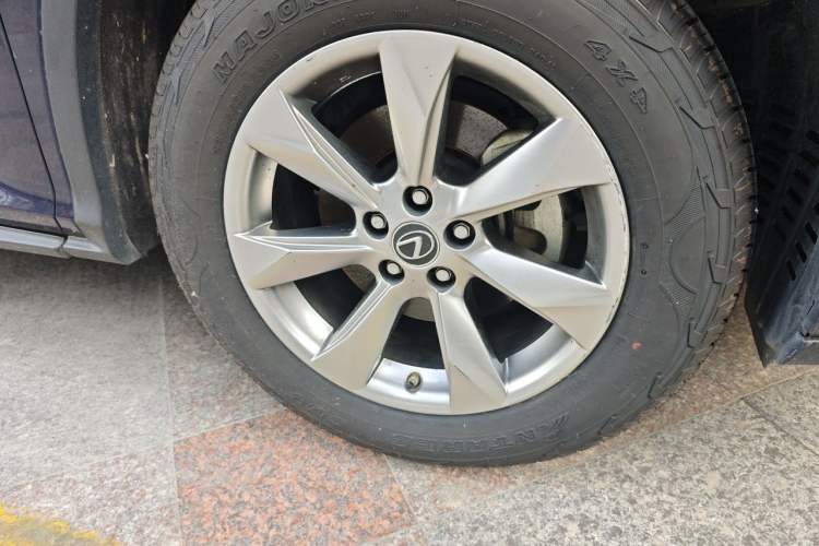Used Lexus RX 2020 300 Two-Wheel Drive Elite Edition China VI Standard Right Front Wheel Hub