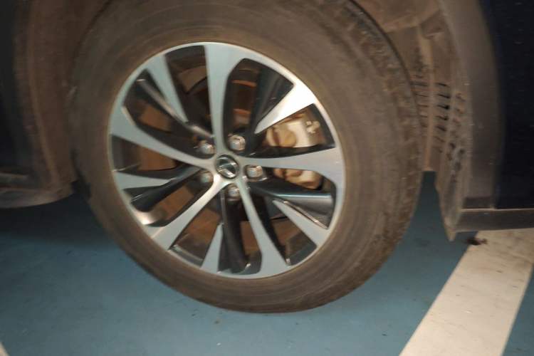 Used Lexus RX 2020 Revised Version 300 Two-Wheel Drive Comfort Edition Right Front Wheel Hub