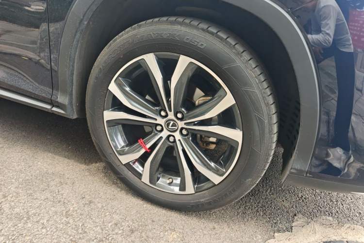 Used Lexus RX 2020 Facelifted 300 4x4 Elegant Edition Right Front Wheel Hub