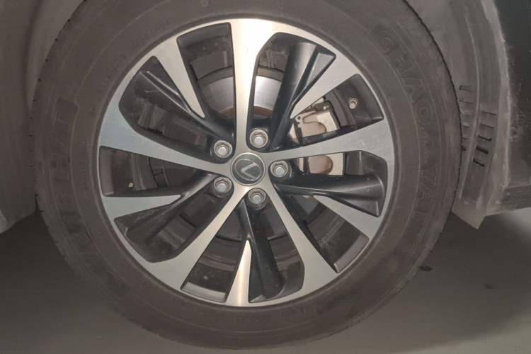 Used Lexus RX 2020 300 Two-Wheel Drive Comfort Edition China VI Standard Right Front Wheel Hub