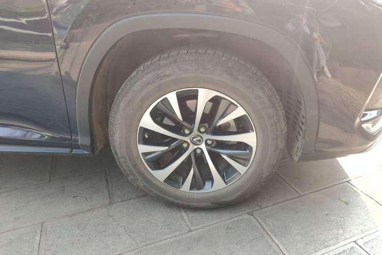Used Lexus RX 2020 300 Two-Wheel Drive Comfort Edition China VI Standard Right Front Wheel Hub