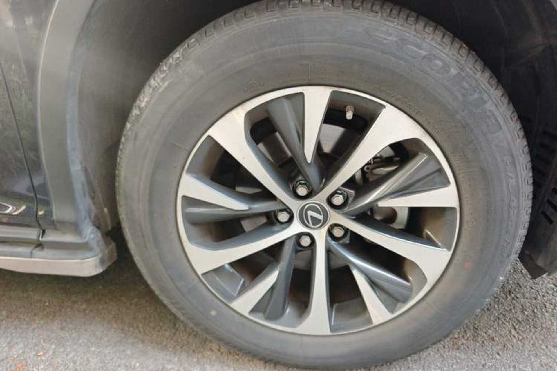Used Lexus RX 2020 300 Two-Wheel Drive Elite Edition China VI Standard Right Front Wheel Hub