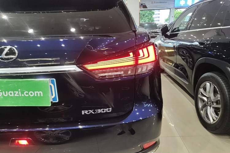 Used Lexus RX 2020 300 4x4 Elegant Edition China VI Right Rear Taillight